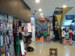 杭州中星外貿(mào)服飾城全攻略 地址交通、拿貨秘訣與營業(yè)指南